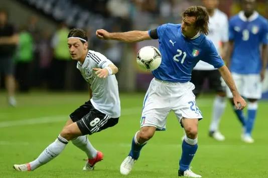 意大利vs德国,提供足球意大利vs德国视频直播及全场回放